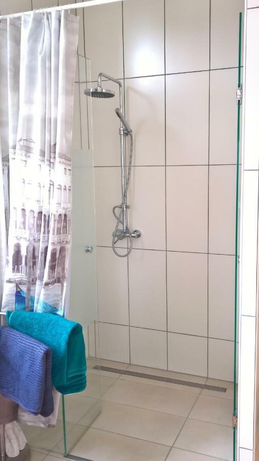 Apartment Am Birnbaum รอยท์ลิงเงน ภายนอก รูปภาพ