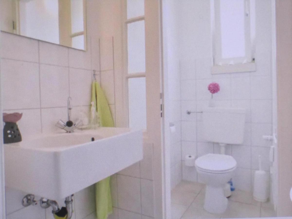 Apartment Am Birnbaum รอยท์ลิงเงน ภายนอก รูปภาพ